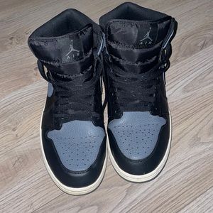 Mens 11.5 NIKE Air Jordans - Shadow